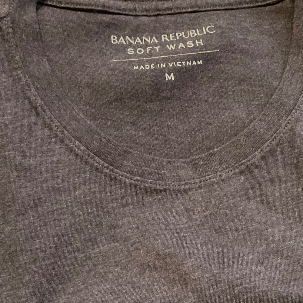 Banana Republic Medium Heather Navy tee